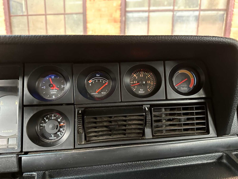 Volvo 240 2.3 GL Grand Luxe 84hp 1980, 12-XN-JT