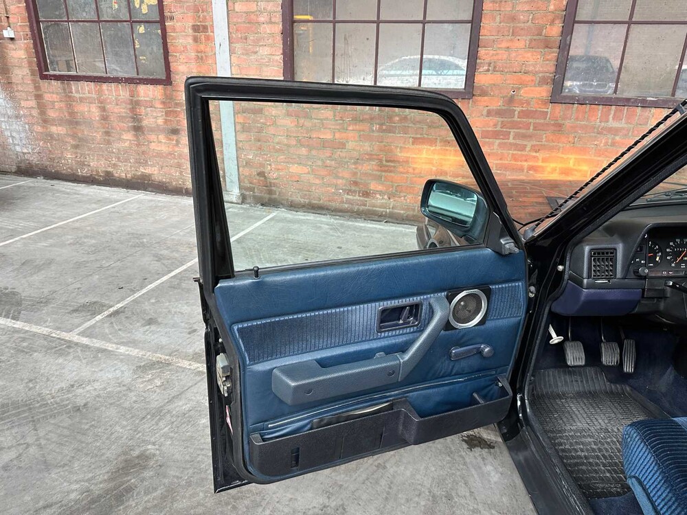 Volvo 240 2.3 GL Grand Luxe 84hp 1980, 12-XN-JT