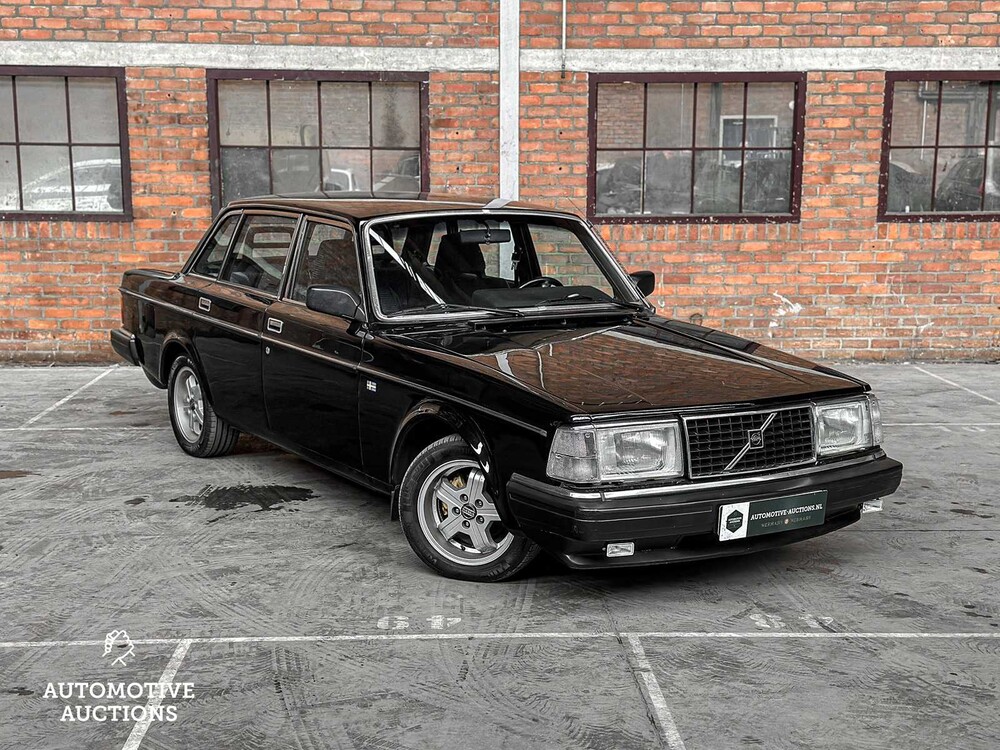 Volvo 240 2.3 GL Grand Luxe 84hp 1980, 12-XN-JT