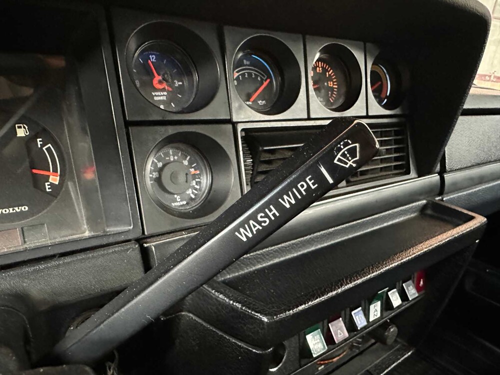 Volvo 240 2.3 GL Grand Luxe 84hp 1980, 12-XN-JT