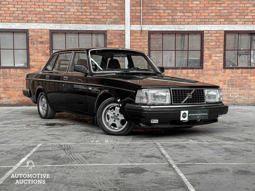 Volvo 240 2.3 GL Grand Luxe 84hp 1980, 12-XN-JT