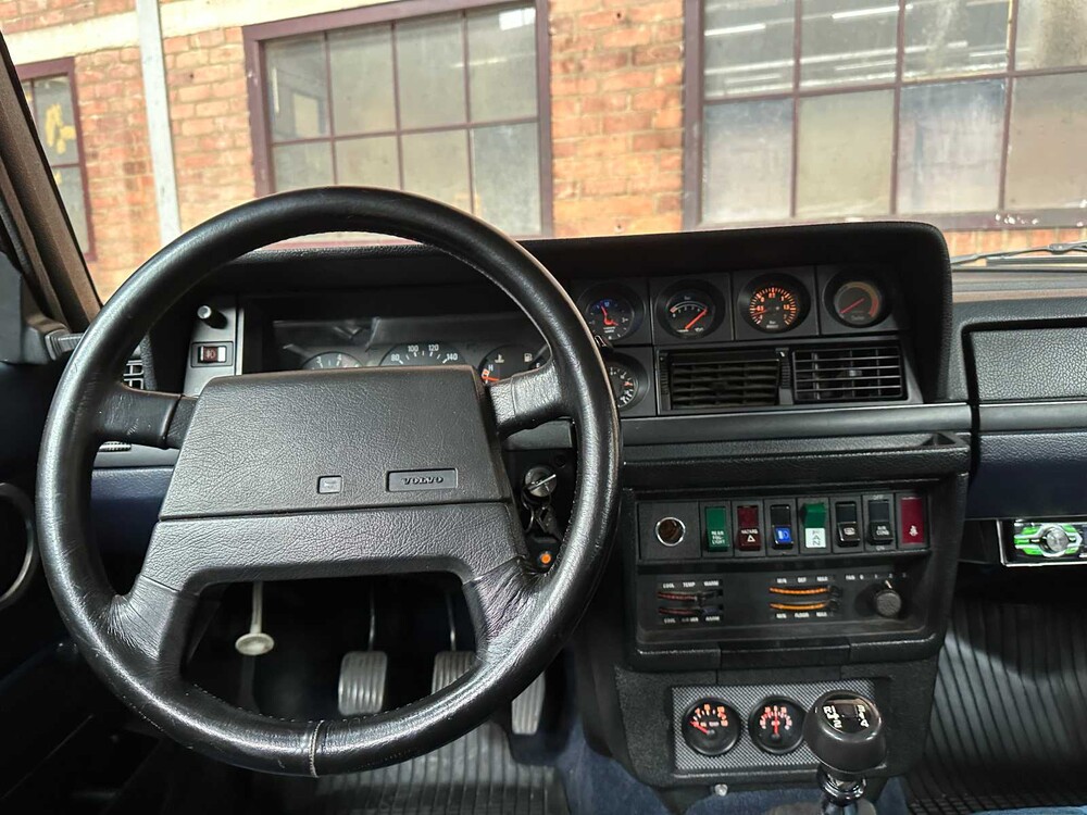 Volvo 240 2.3 GL Grand Luxe 84hp 1980, 12-XN-JT