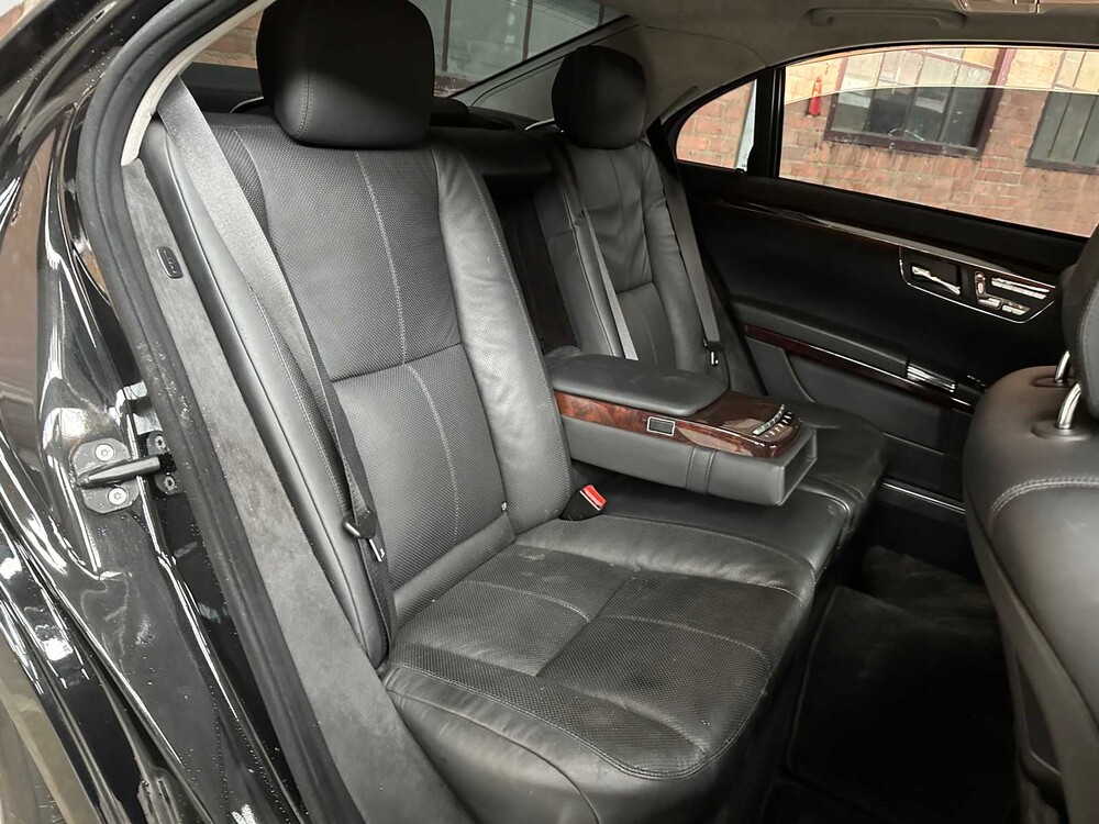 Mercedes-Benz S600 Long AMG Package 5.5 V12 517hp 2007 -Youngtimer-