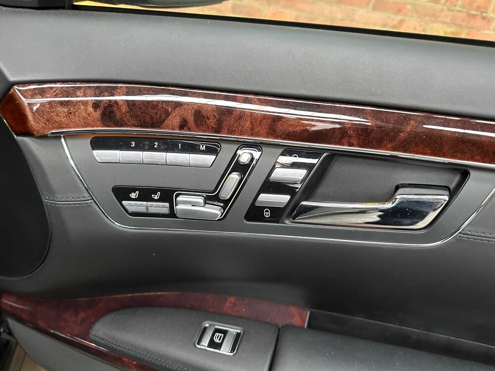 Mercedes-Benz S600 Long AMG Package 5.5 V12 517hp 2007 -Youngtimer-