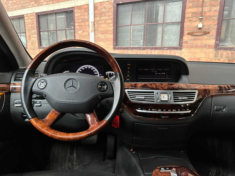 Mercedes-Benz S600 Long AMG Package 5.5 V12 517hp 2007 -Youngtimer-
