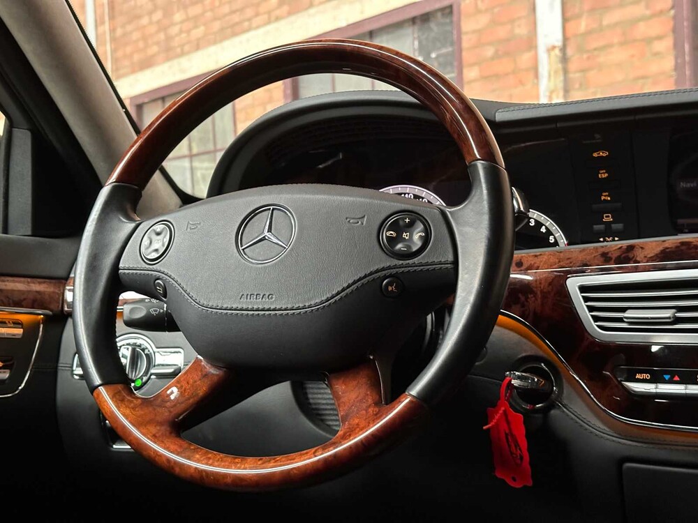 Mercedes-Benz S600 Long AMG Package 5.5 V12 517hp 2007 -Youngtimer-