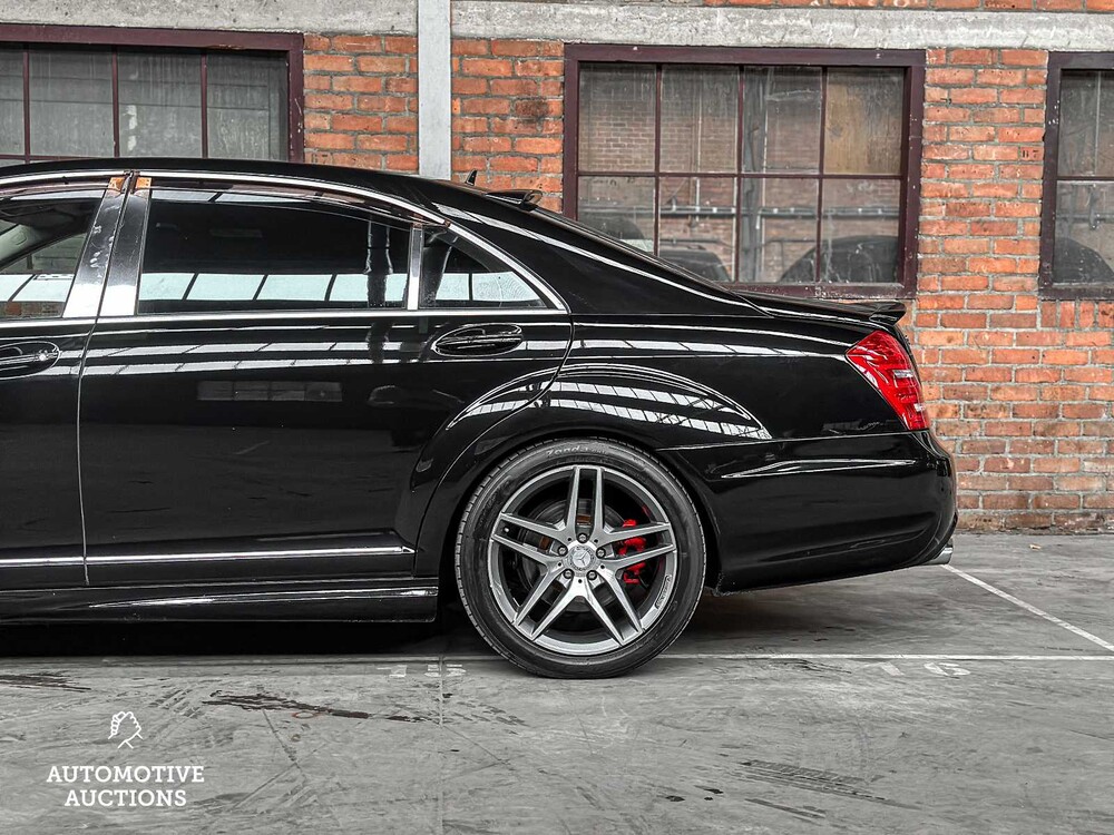 Mercedes-Benz S600 Long AMG Package 5.5 V12 517hp 2007 -Youngtimer-