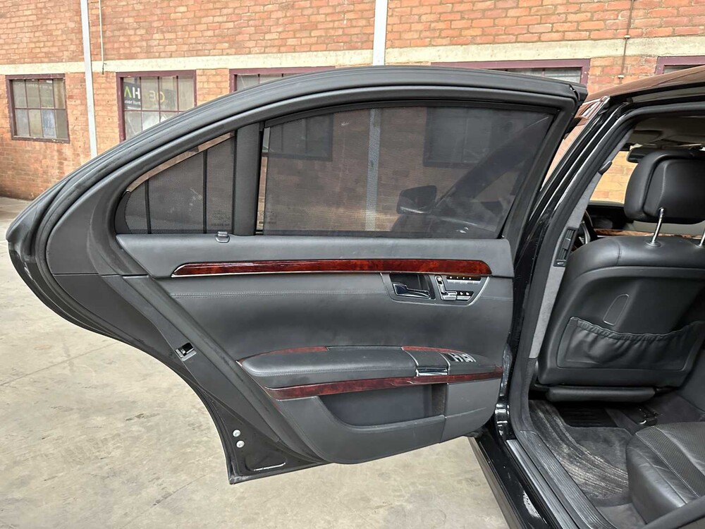 Mercedes-Benz S600 Long AMG Package 5.5 V12 517hp 2007 -Youngtimer-