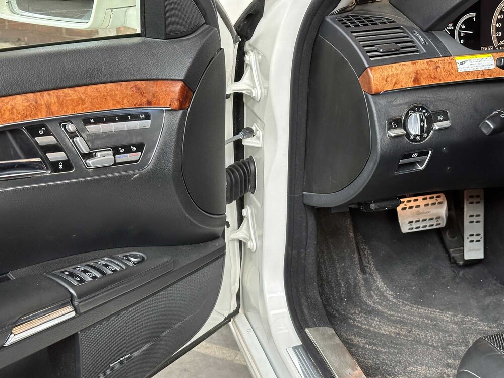 Mercedes-Benz S500 Long 5.5 V8 388hp 2005 Youngtimer S-Class