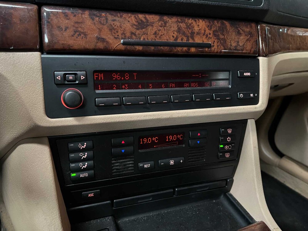 BMW 523i Touring Executive 5-series 170hp 2000, 83-FL-GH