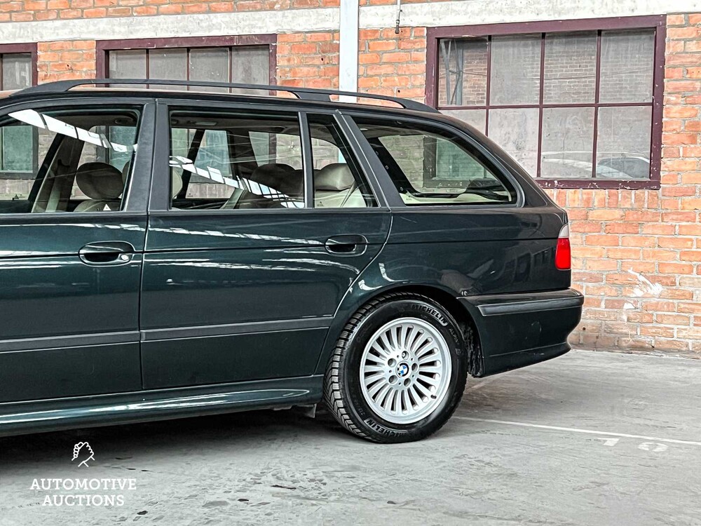 BMW 523i Touring Executive 5-series 170hp 2000, 83-FL-GH