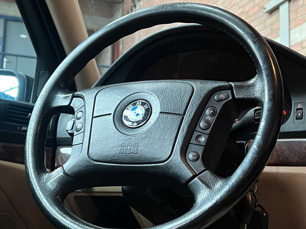 BMW 523i Touring Executive 5-series 170hp 2000, 83-FL-GH