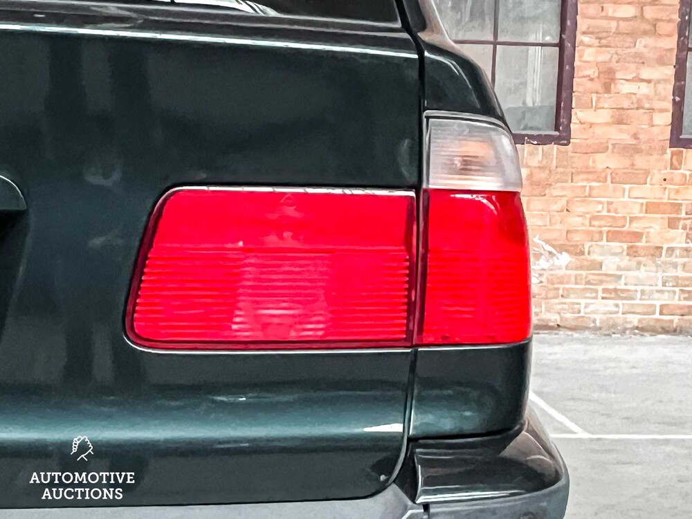 BMW 523i Touring Executive 5-series 170hp 2000, 83-FL-GH