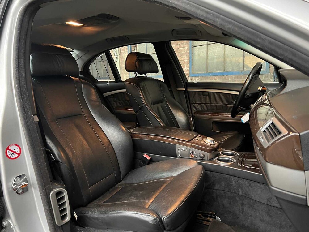 BMW 745i Executive 333PS 2002 7er, 78-JF-TL