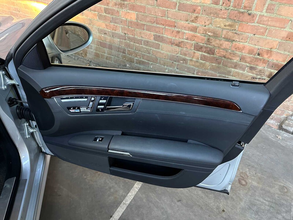 Mercedes-Benz S63 AMG Long 6.2 V8 525hp 2009 S-Class Youngtimer 