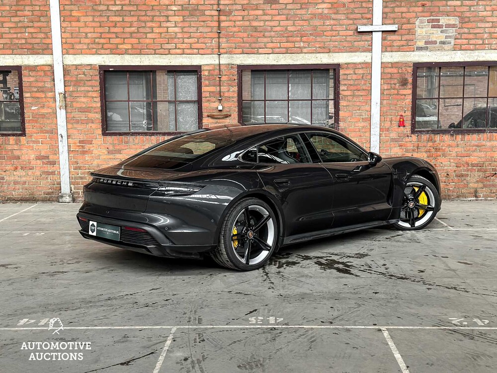 Porsche Taycan Turbo S 93 kWh 761PS 2020 Sport-Chrono