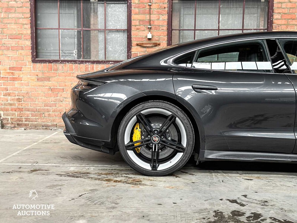 Porsche Taycan Turbo S 93 kWh 761PS 2020 Sport-Chrono