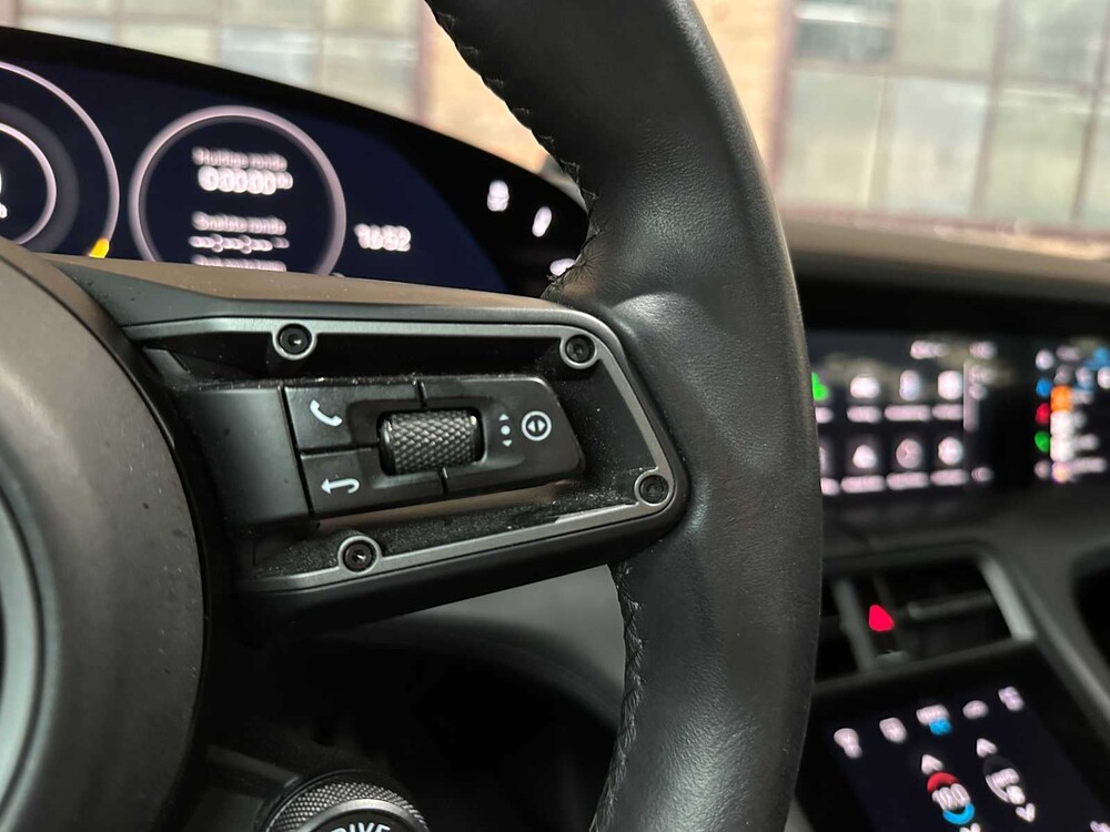 Porsche Taycan Turbo S 93 kWh 761PS 2020 Sport-Chrono