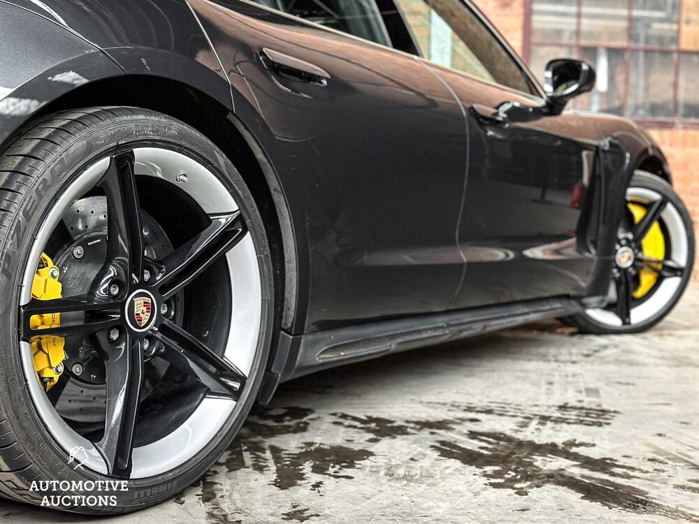 Porsche Taycan Turbo S 93 kWh 761PS 2020 Sport-Chrono