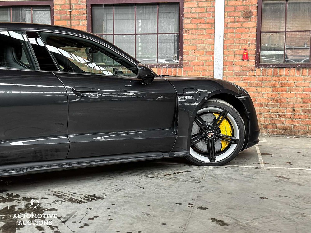 Porsche Taycan Turbo S 93 kWh 761PS 2020 Sport-Chrono