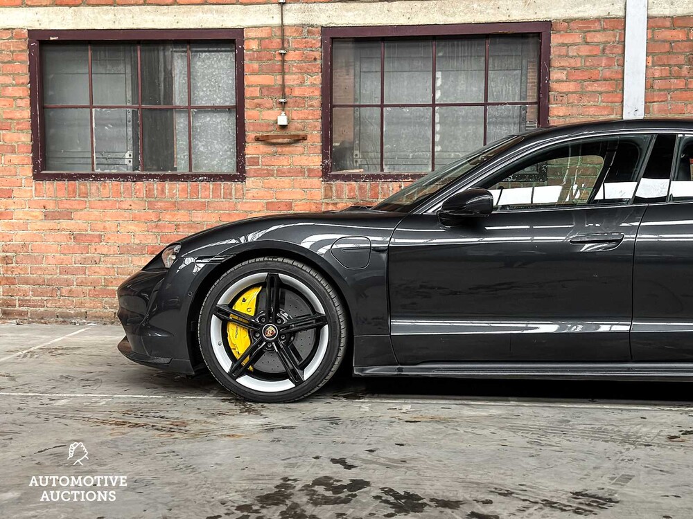 Porsche Taycan Turbo S 93 kWh 761PS 2020 Sport-Chrono