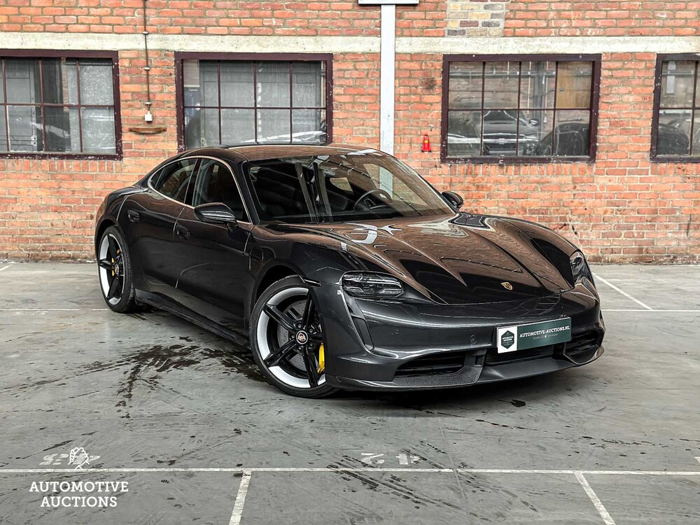 Porsche Taycan Turbo S 93 kWh 761PS 2020 Sport-Chrono