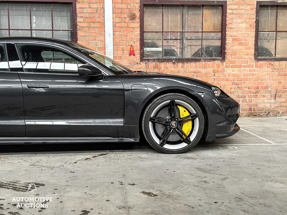 Porsche Taycan Turbo S 93 kWh 761PS 2020 Sport-Chrono