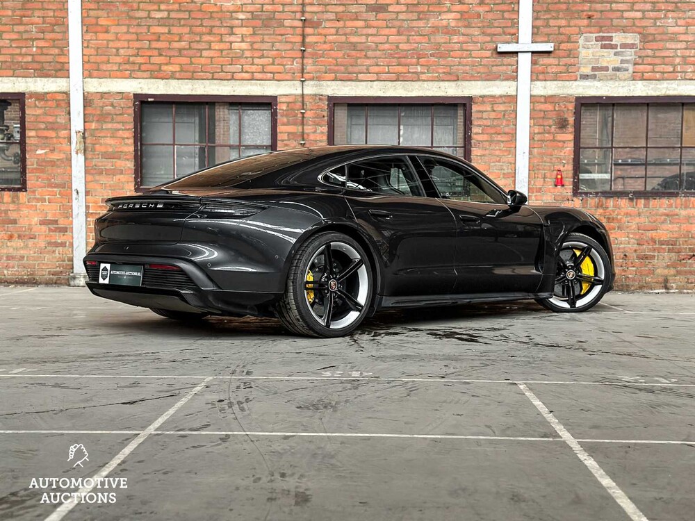 Porsche Taycan Turbo S 93 kWh 761PS 2020 Sport-Chrono