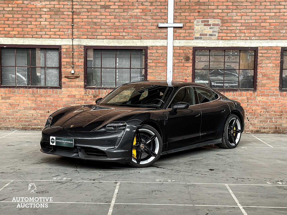 Porsche Taycan Turbo S 93 kWh 761hp 2020 Sport-Chrono
