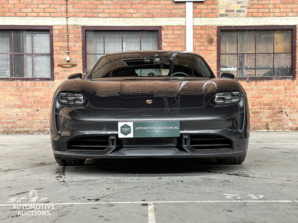 Porsche Taycan Turbo S 93 kWh 761PS 2020 Sport-Chrono