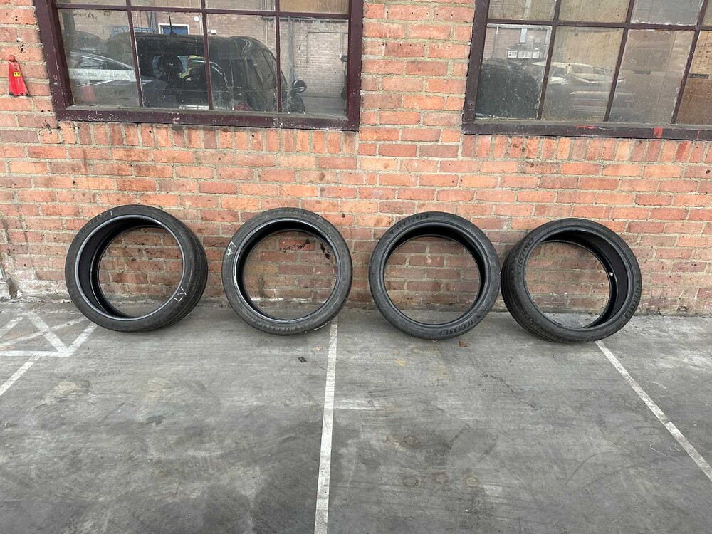 Tesla Model S 100D 417PS 2018 (Original-UK), TP-188-D