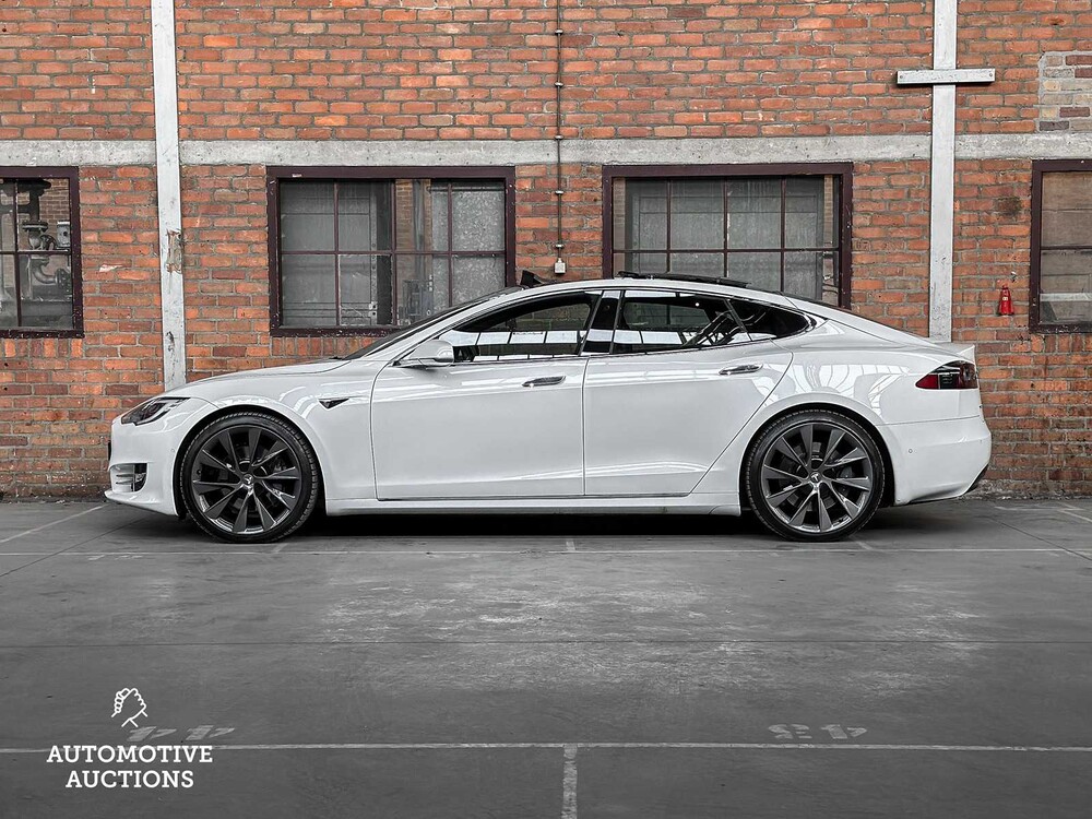 Tesla Model S 100D 417PS 2018 (Original-UK), TP-188-D