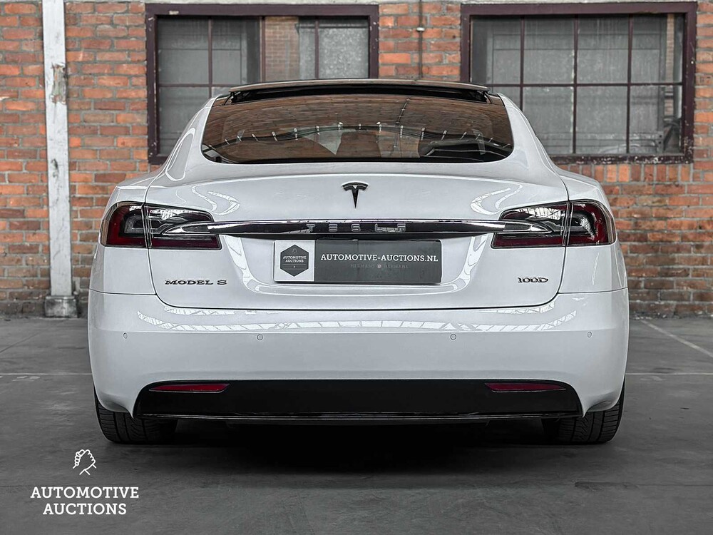 Tesla Model S 100D 417PS 2018 (Original-UK), TP-188-D