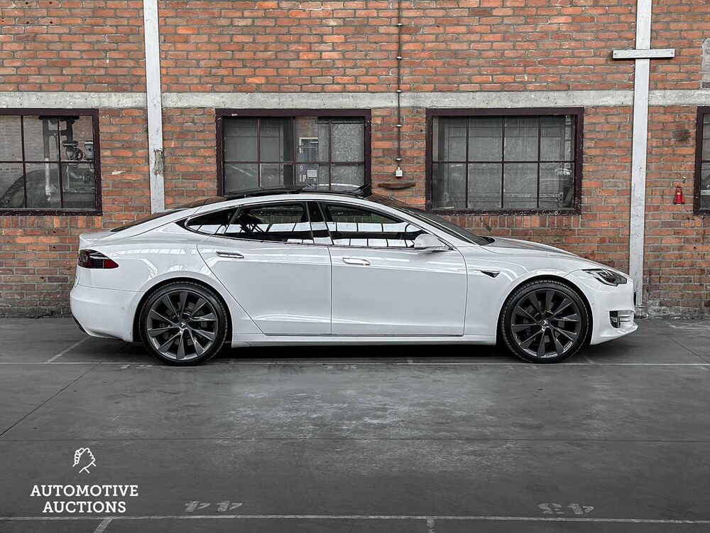 Tesla Model S 100D 417PS 2018 (Original-UK), TP-188-D