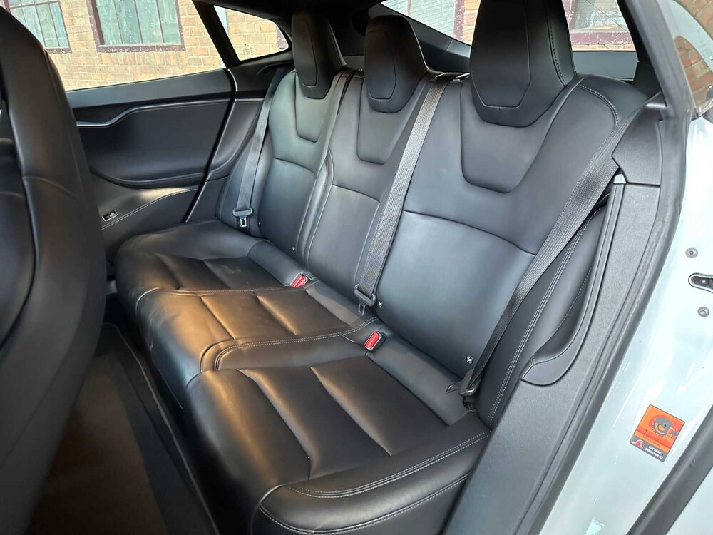 Tesla Model S 100D 417PS 2018 (Original-UK), TP-188-D