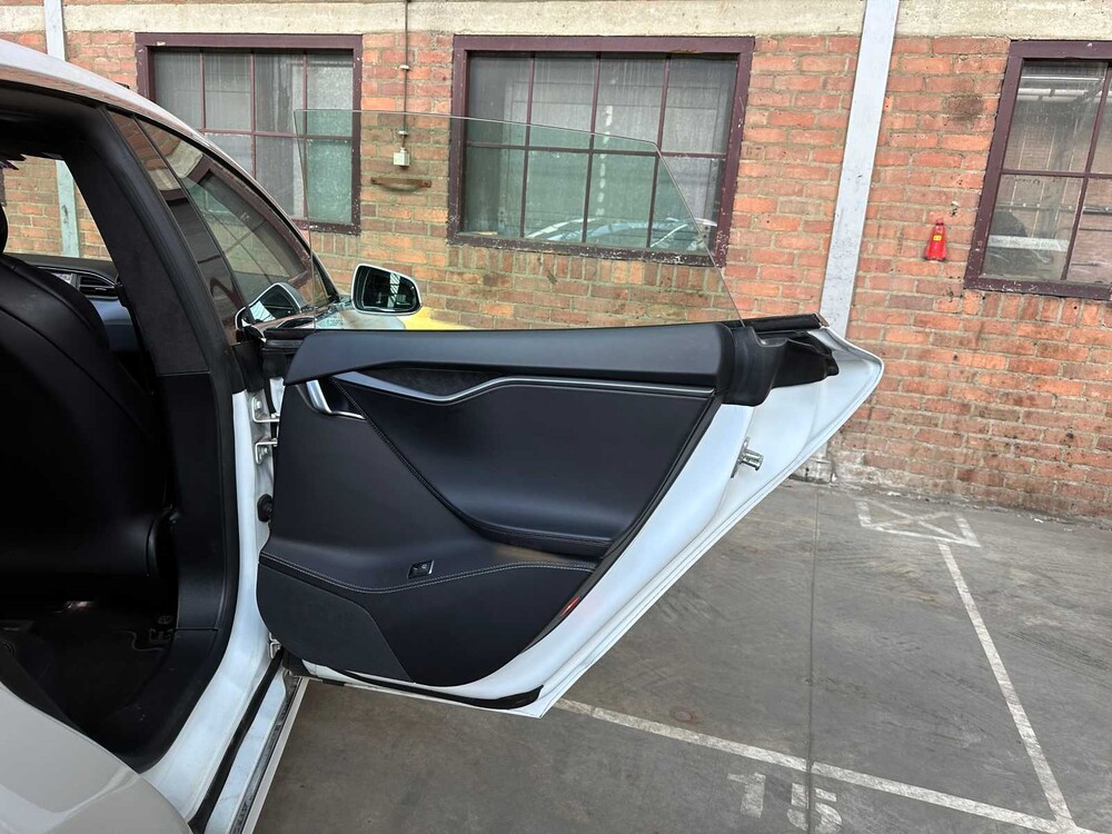 Tesla Model S 100D 417PS 2018 (Original-UK), TP-188-D