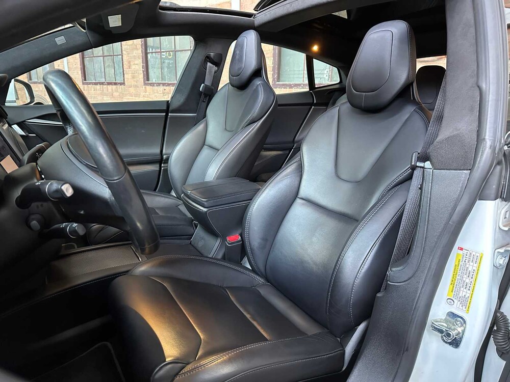 Tesla Model S 100D 417PS 2018 (Original-UK), TP-188-D