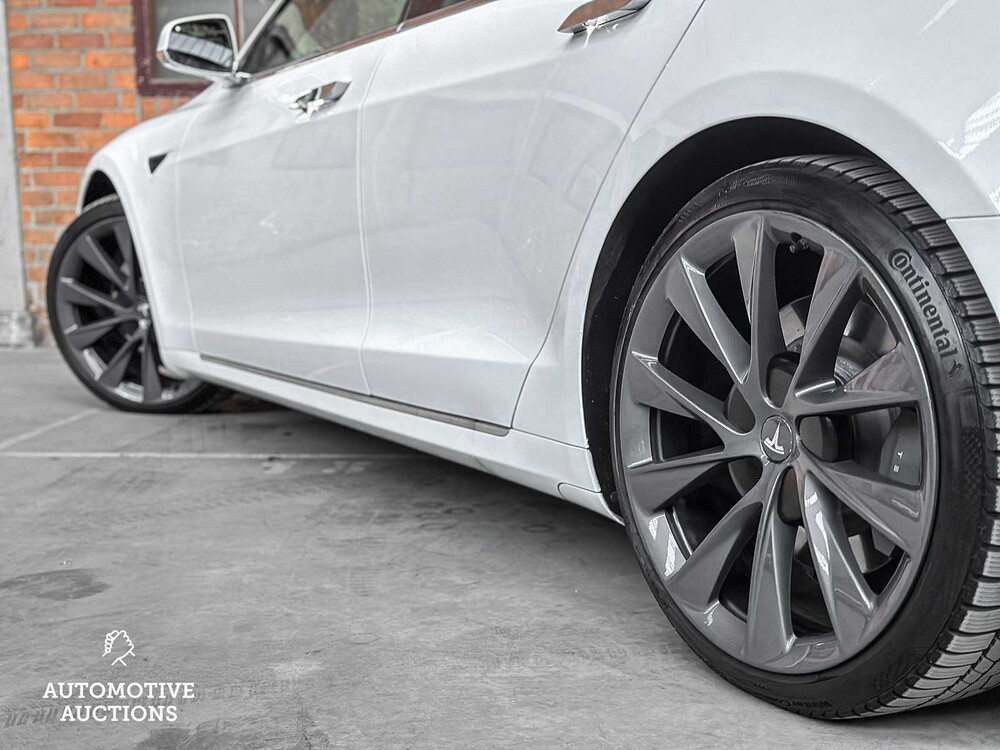 Tesla Model S 100D 417PS 2018 (Original-UK), TP-188-D