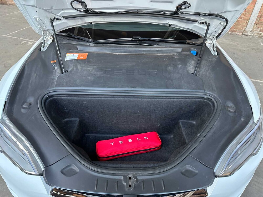 Tesla Model S 100D 417PS 2018 (Original-UK), TP-188-D