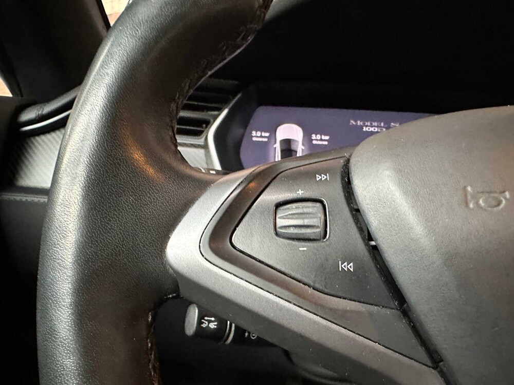 Tesla Model S 100D 417PS 2018 (Original-UK), TP-188-D