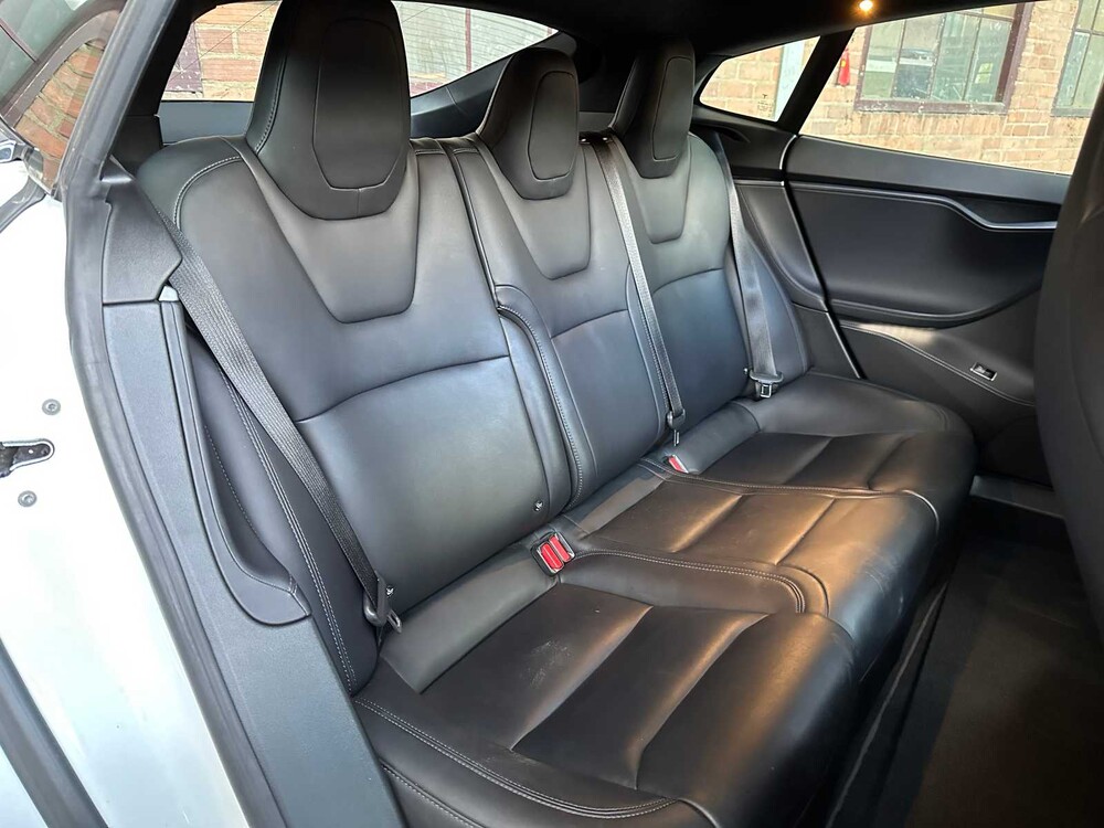 Tesla Model S 100D 417PS 2018 (Original-UK), TP-188-D