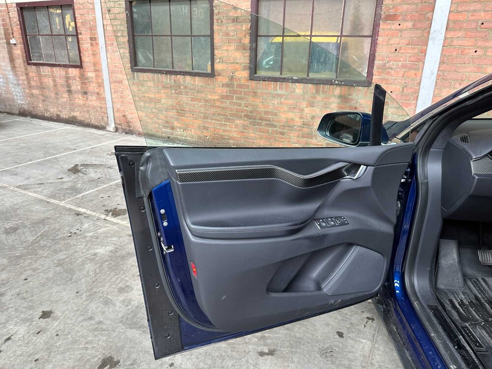 Tesla Model X 75D Basis 333PS 2018 (Original-NL), TZ-776-T