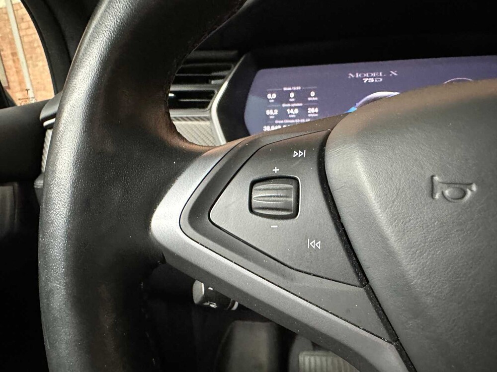 Tesla Model X 75D Basis 333PS 2018 (Original-NL), TZ-776-T