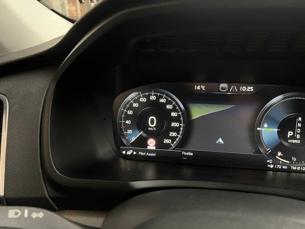 Volvo XC90 2.0 T8 Twin Engine AWD Aufschrift 320PS 2016 Plug-In, J-163-LJ