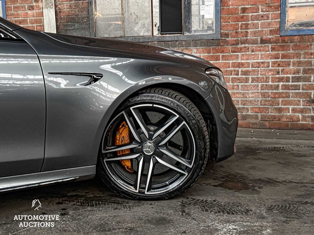 Mercedes-Benz E63s AMG Kombi 4.0 V8 4Matic Premium Plus 612PS 2017 E-Klasse, XB-938-P