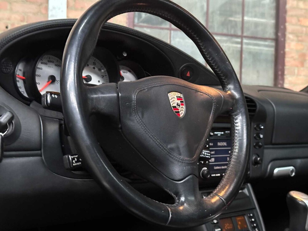 Porsche 911 Carrera 4 996 3.6 Coupé 320PS 2002, 83-TKV-4 