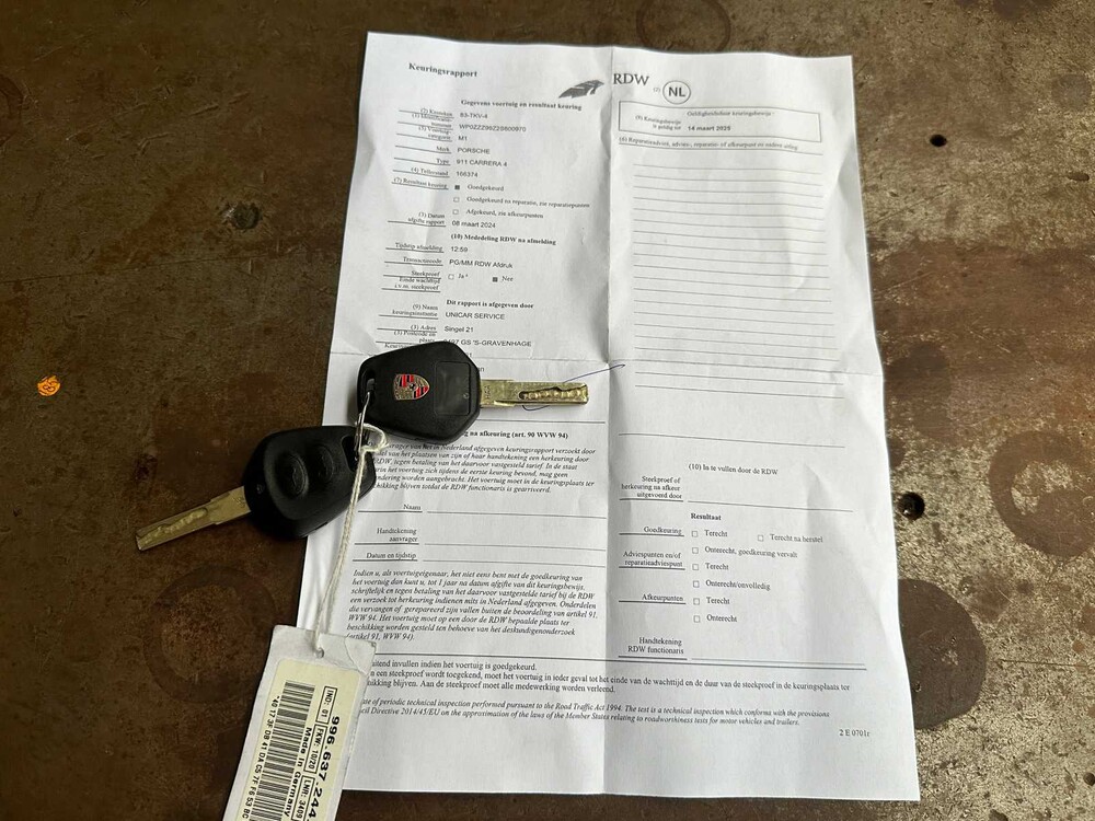 Porsche 911 Carrera 4 996 3.6 Coupé 320PS 2002, 83-TKV-4 