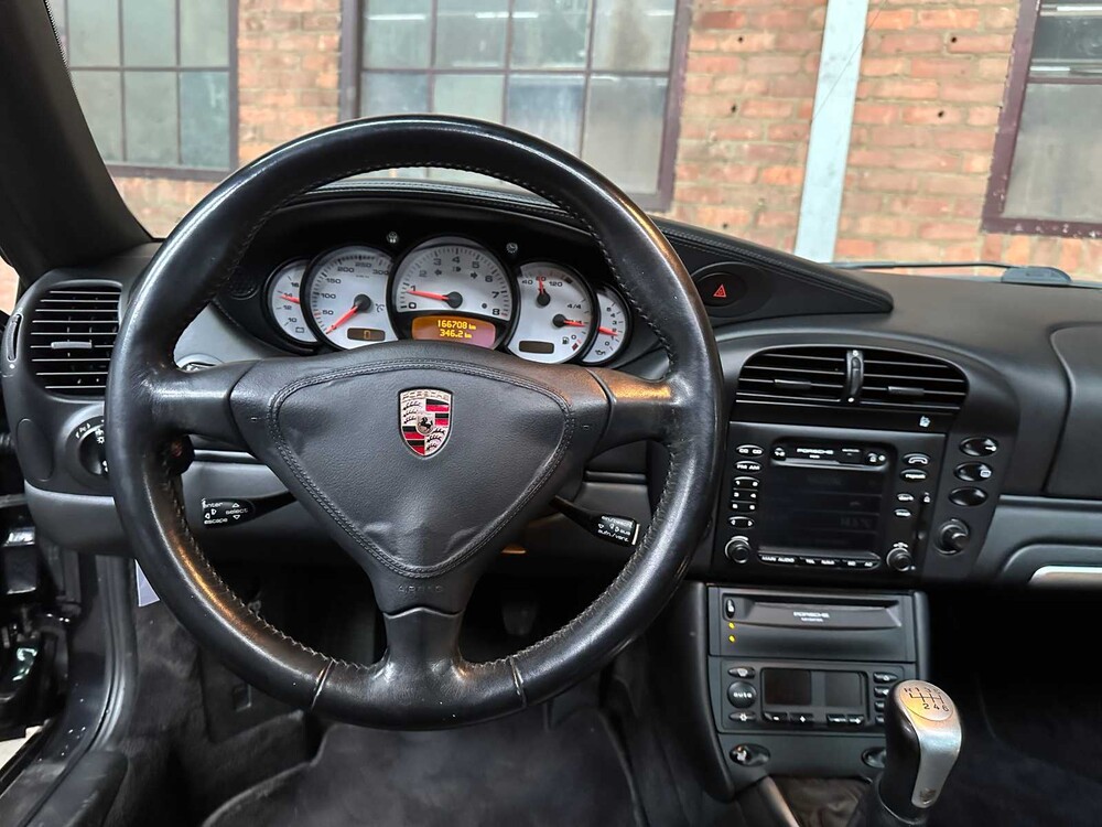 Porsche 911 Carrera 4 996 3.6 Coupé 320PS 2002, 83-TKV-4 