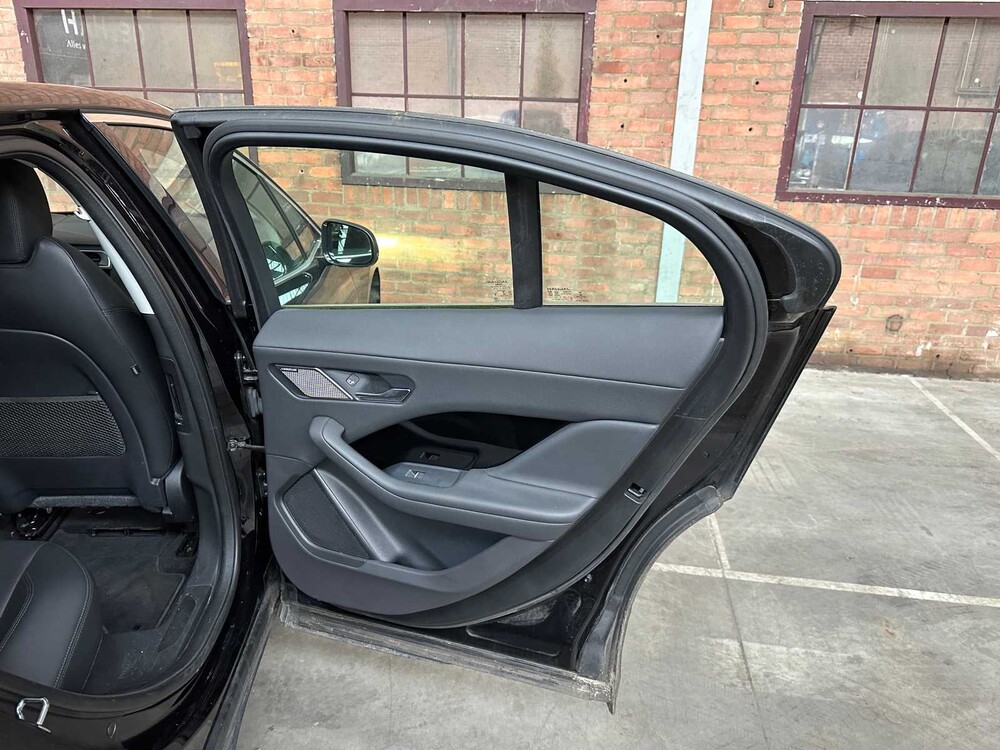 Jaguar I-PACE EV400 S 90 kWh 400PS 2018 (Original-UK), XF-977-F