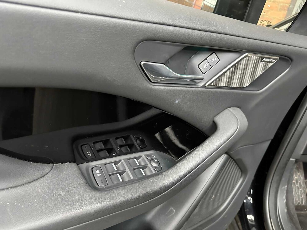 Jaguar I-PACE EV400 S 90 kWh 400PS 2018 (Original-UK), XF-977-F